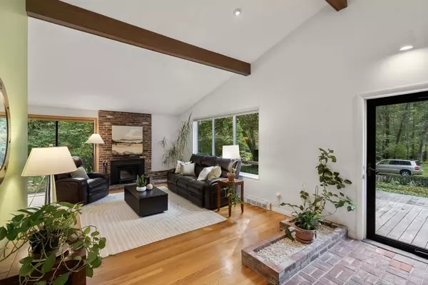 Sudbury, MA 01776,14 Tanbark Rd