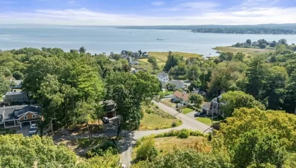 10 Summerhouse Ln, Duxbury, MA 02332