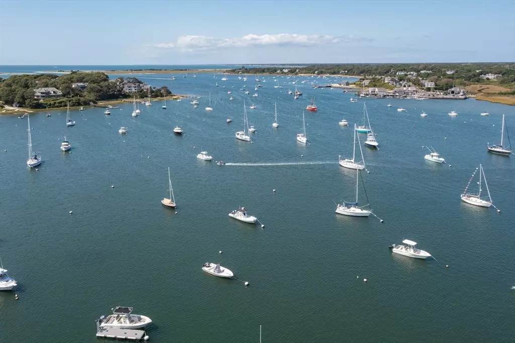 Chatham, MA 02633,346 Morris Island Road