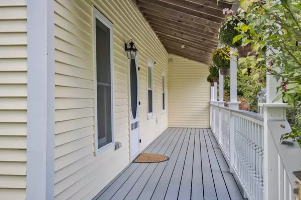 Wrentham, MA 02093,10 Tilting Rock Rd