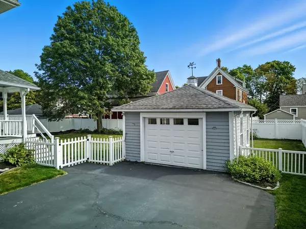 Saugus, MA 01906,14 Prospect St