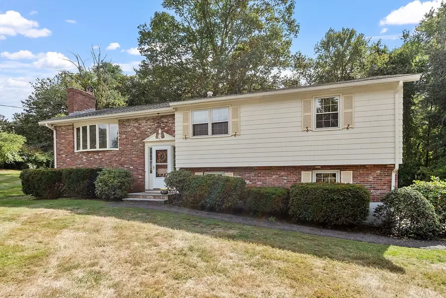 4 Mansfield Drive, Chelmsford, MA 01824