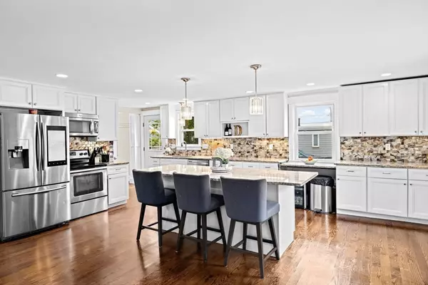 Hull, MA 02045,2 Sixth Street