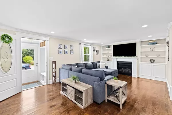 Hull, MA 02045,2 Sixth Street