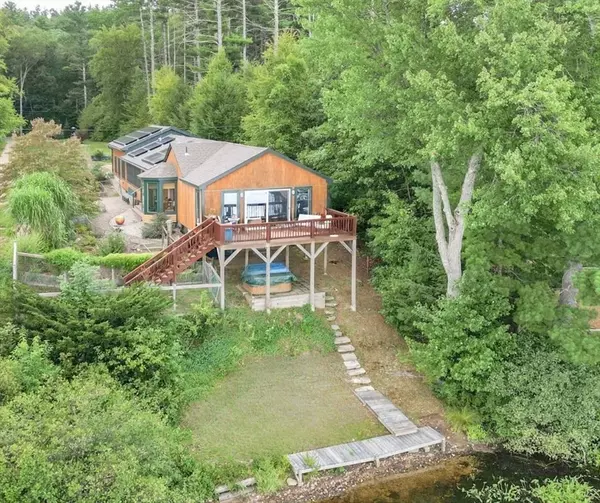Belchertown, MA 01007,51 Metacomet St