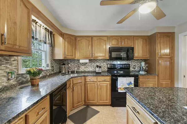 Wakefield, MA 01880,3 Gladstone St