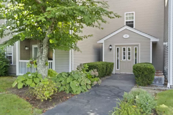 Plymouth, MA 02360,4 Marc Dr #4B3