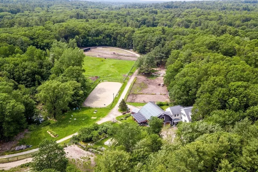 225 Lowell St, Carlisle, MA 01741