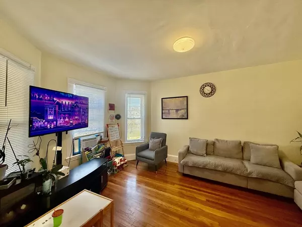 Quincy, MA 02171,259 Newbury Ave #2