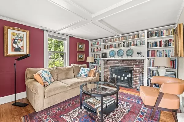 Wellesley, MA 02481,25 Columbia St