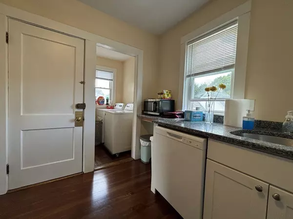 Boston, MA 02131,109 Birch Street #3