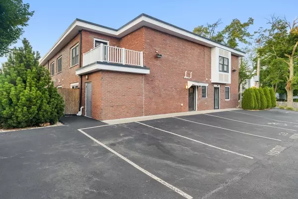 142 Pleasant St #2, Winthrop, MA 02152