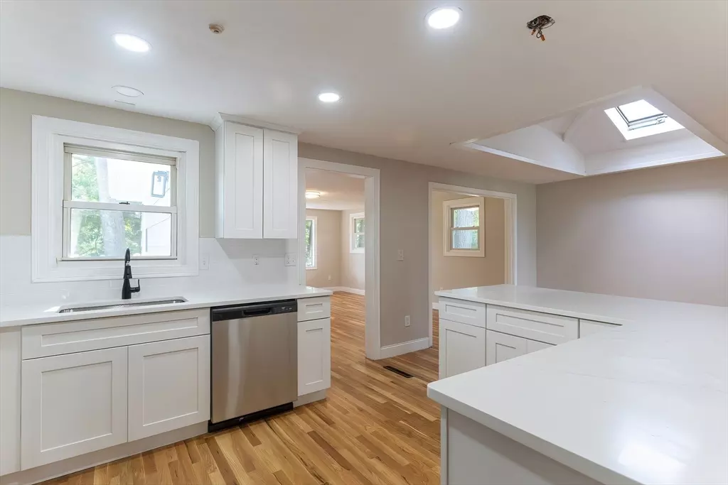 Norwood, MA 02062,53 Hampden Dr