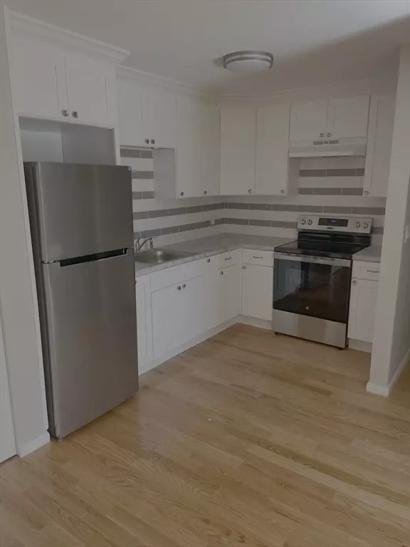 Boston, MA 02136,44 Maple Street #303