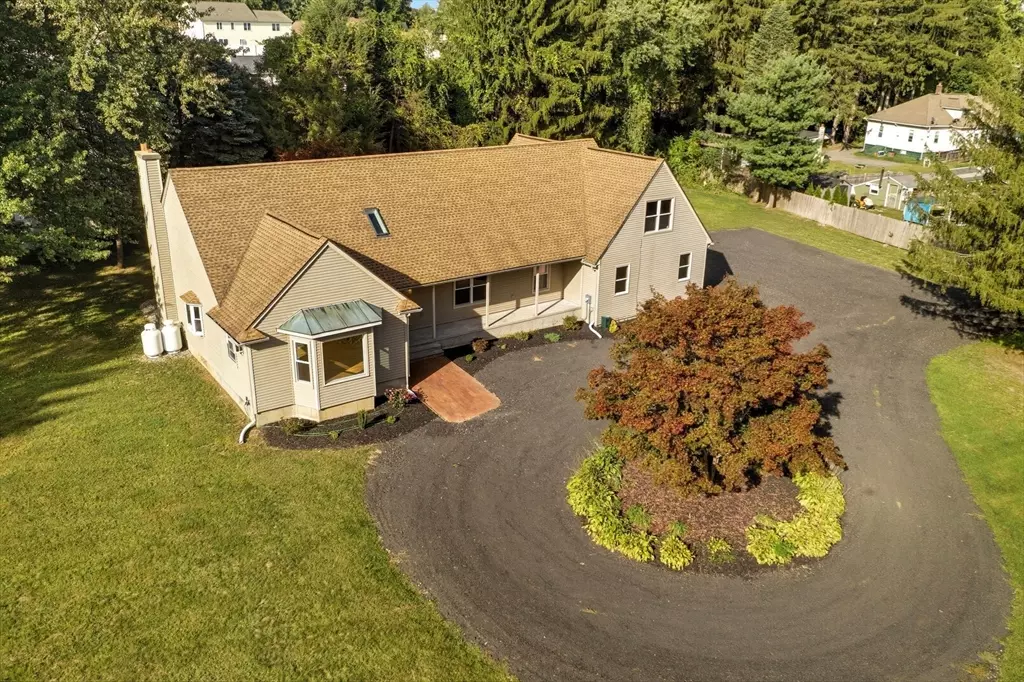 South Hadley, MA 01075,70 Lathrop St