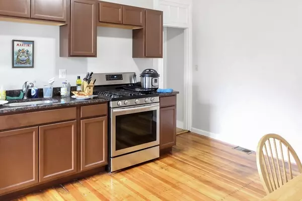 Cambridge, MA 02139,35 1/2 Essex Street #1