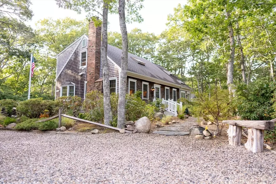 230 Massasoit Trl, Eastham, MA 02642