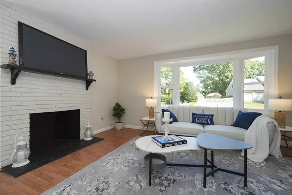 Falmouth, MA 02536,7 Dexter Mill Dr