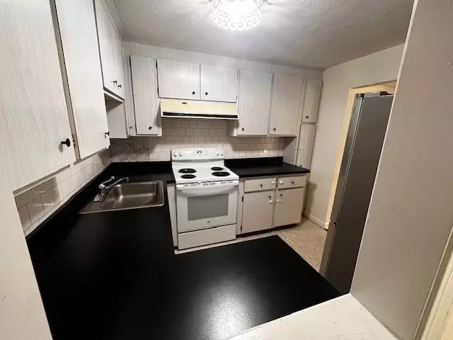 Boston, MA 02132,11 Cass Street #1