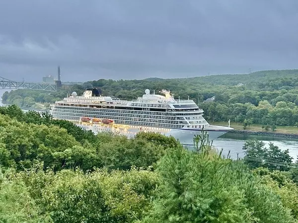 Bourne, MA 02532,4 Bittersweet Ln #4