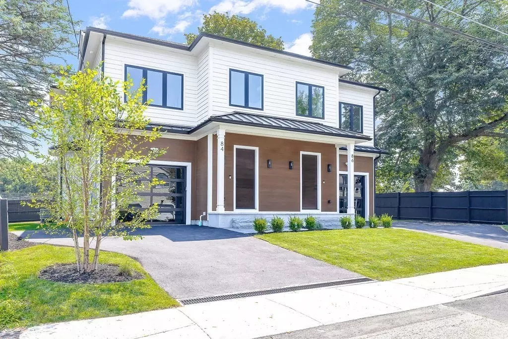 Newton, MA 02464,84-86 Pennsylvania Ave #1