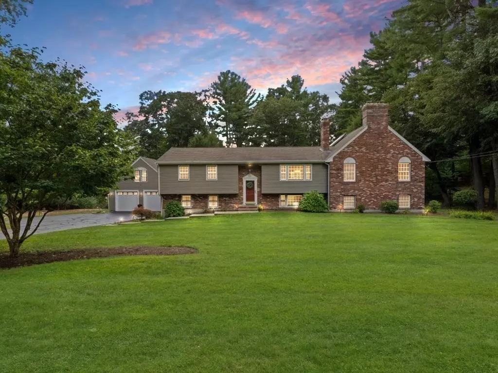 Holliston, MA 01746,121 Bullard St