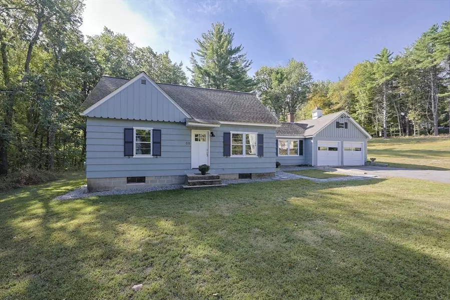 66 Bayberry Hill Rd, Townsend, MA 01474