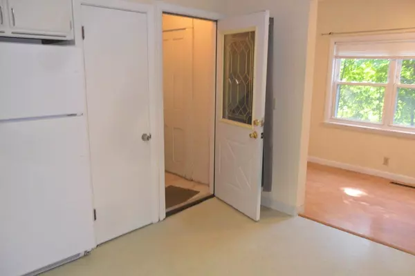Natick, MA 01760,28 Spring Street #1