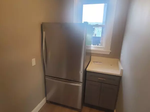 Boston, MA 02125,00 Pleasant Street #3