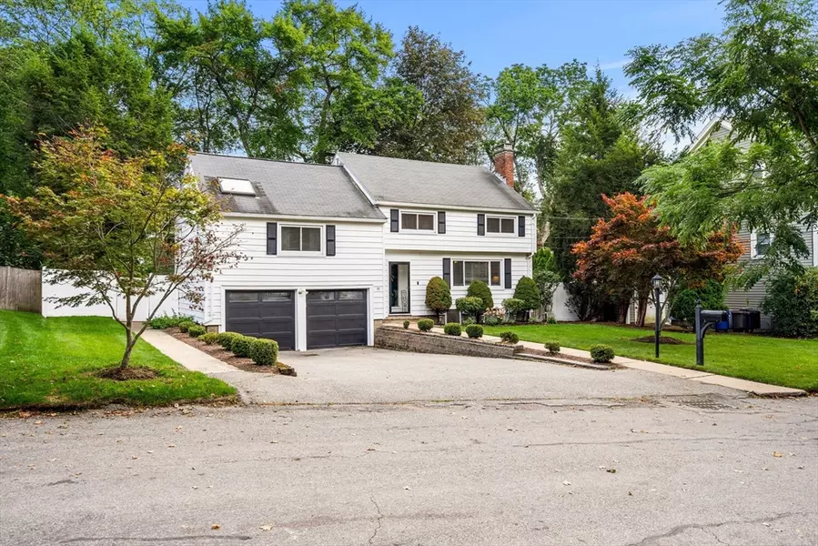 15 Greeley Circle, Arlington, MA 02474