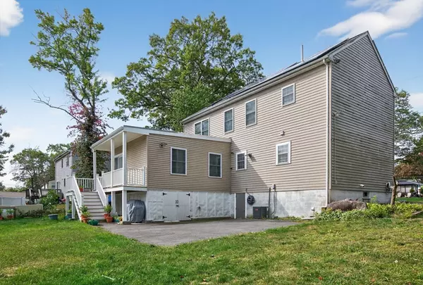 Randolph, MA 02368,11 Rockefeller St