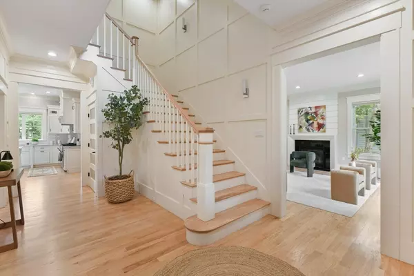 Wellesley, MA 02481,6 Norwich Rd