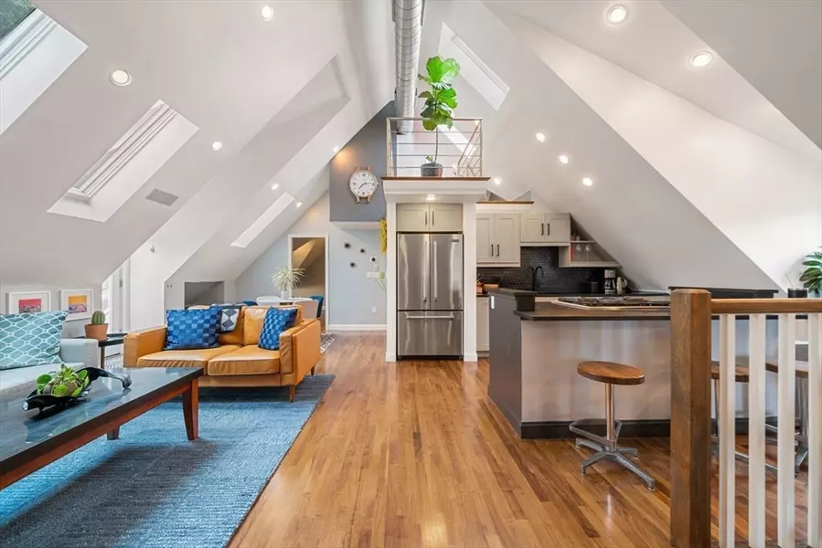 72 Tuttle St #3, Boston, MA 02125