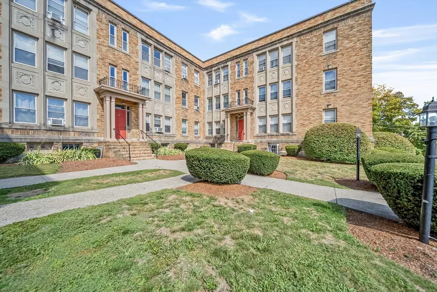 52 High St #5, Methuen, MA 01844