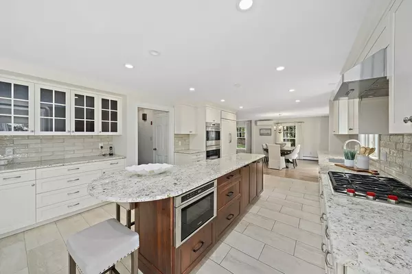 Canton, MA 02021,10 Green Ln