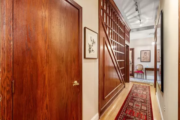 Brookline, MA 02445,1577 Beacon Street #203
