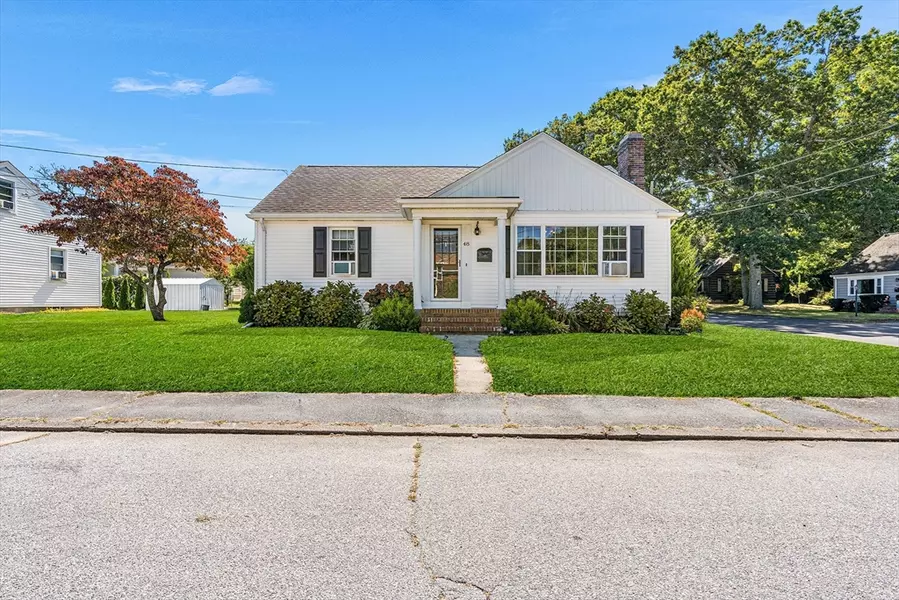 48 Tremont St, Dartmouth, MA 02748