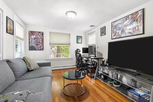 Wakefield, MA 01880,298 Salem St