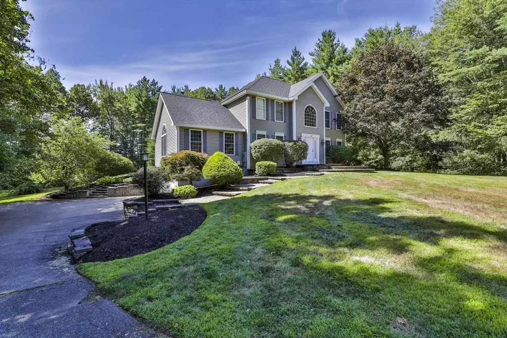 Salem, NH 03079,3 Hamilton Lane