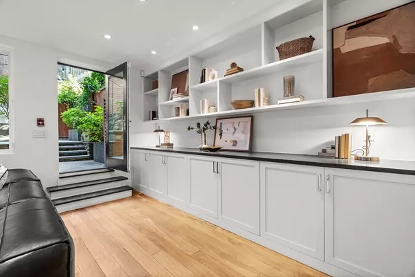 Boston, MA 02116,77 Chandler Street #1