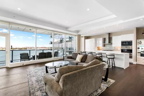 Boston, MA 02210,50 Liberty Dr #10K