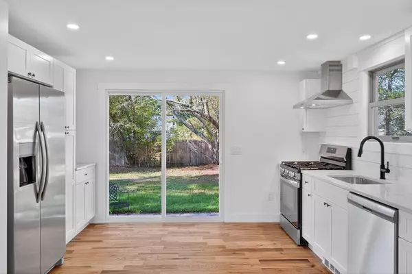 Plymouth, MA 02360,15 Downey Street