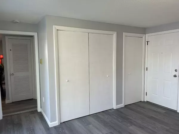 Chicopee, MA 01020,124 Deslauriers Street