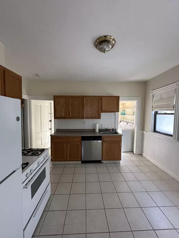 Boston, MA 02135,17 Cushman Rd #17