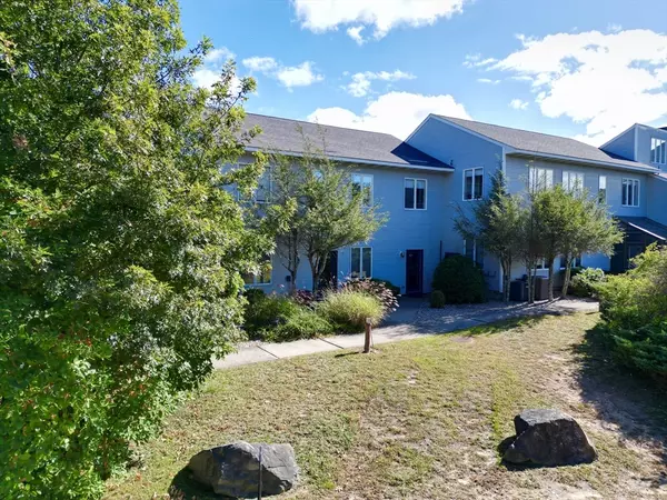 180 State Rd #5L, Bourne, MA 02562