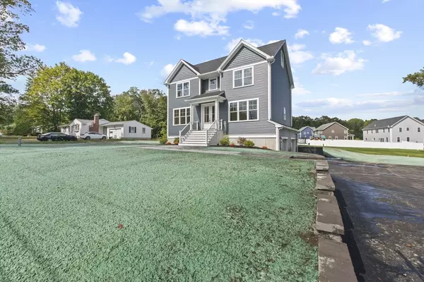 Seekonk, MA 02771,1078 Taunton Ave