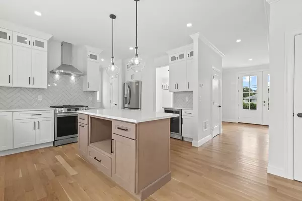 Seekonk, MA 02771,1078 Taunton Ave