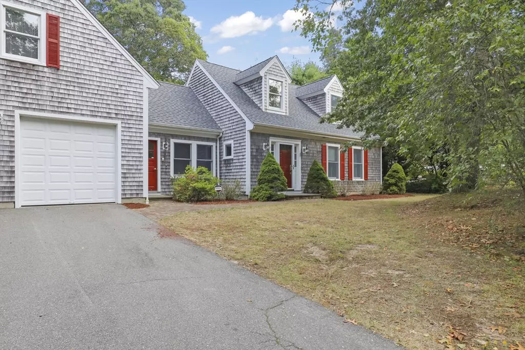 Falmouth, MA 02556,2 Tricia Rd