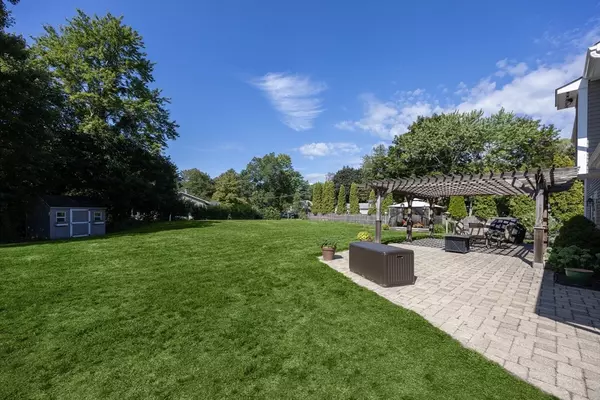 Holliston, MA 01746,62 Carl Road