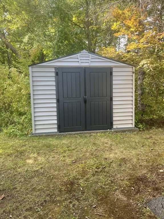 Hudson, MA 01749,37 Teresa Rd